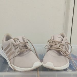 Light purple cloud form sneakers